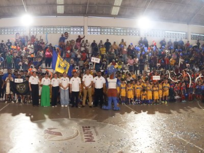 Inaugura Dámaso Anaya encuentros deportivos en El Mante