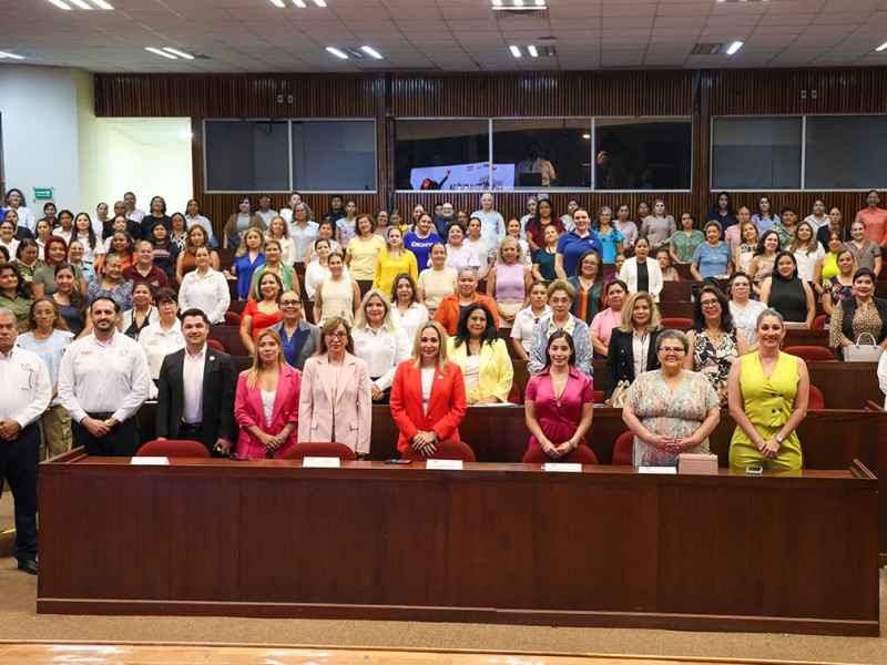 Impulsa la UAT talleres de motivación y liderazgo para mujeres